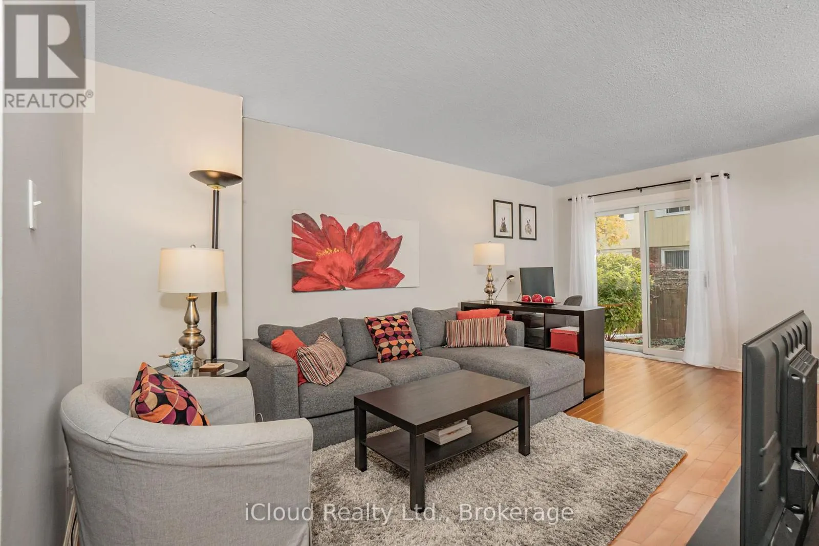 101 - 5061 PINEDALE AVENUE