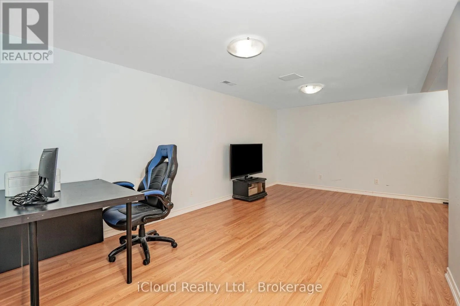 101 - 5061 PINEDALE AVENUE