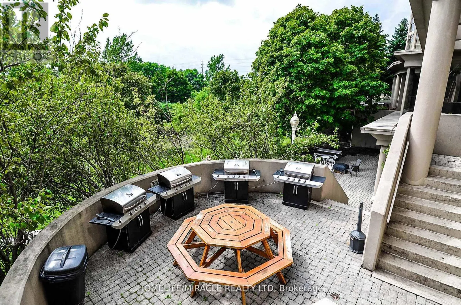 1701 - 50 EGLINTON AVE W