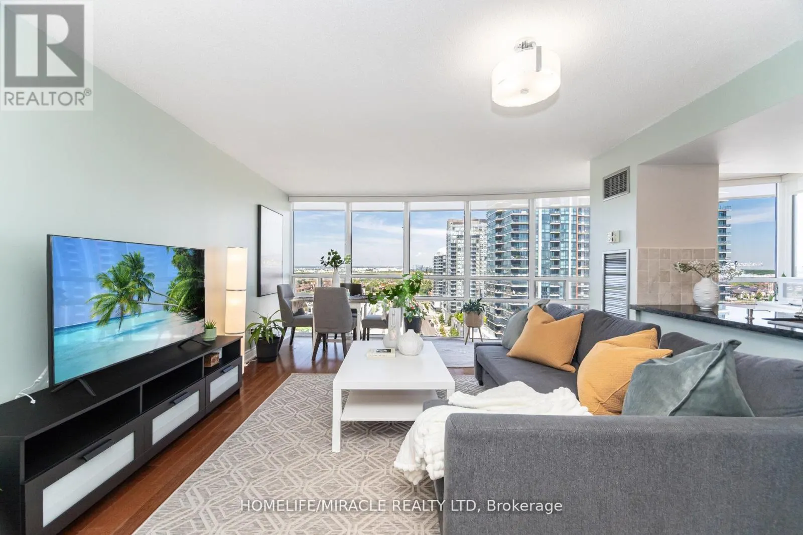 1701 - 50 EGLINTON AVE W