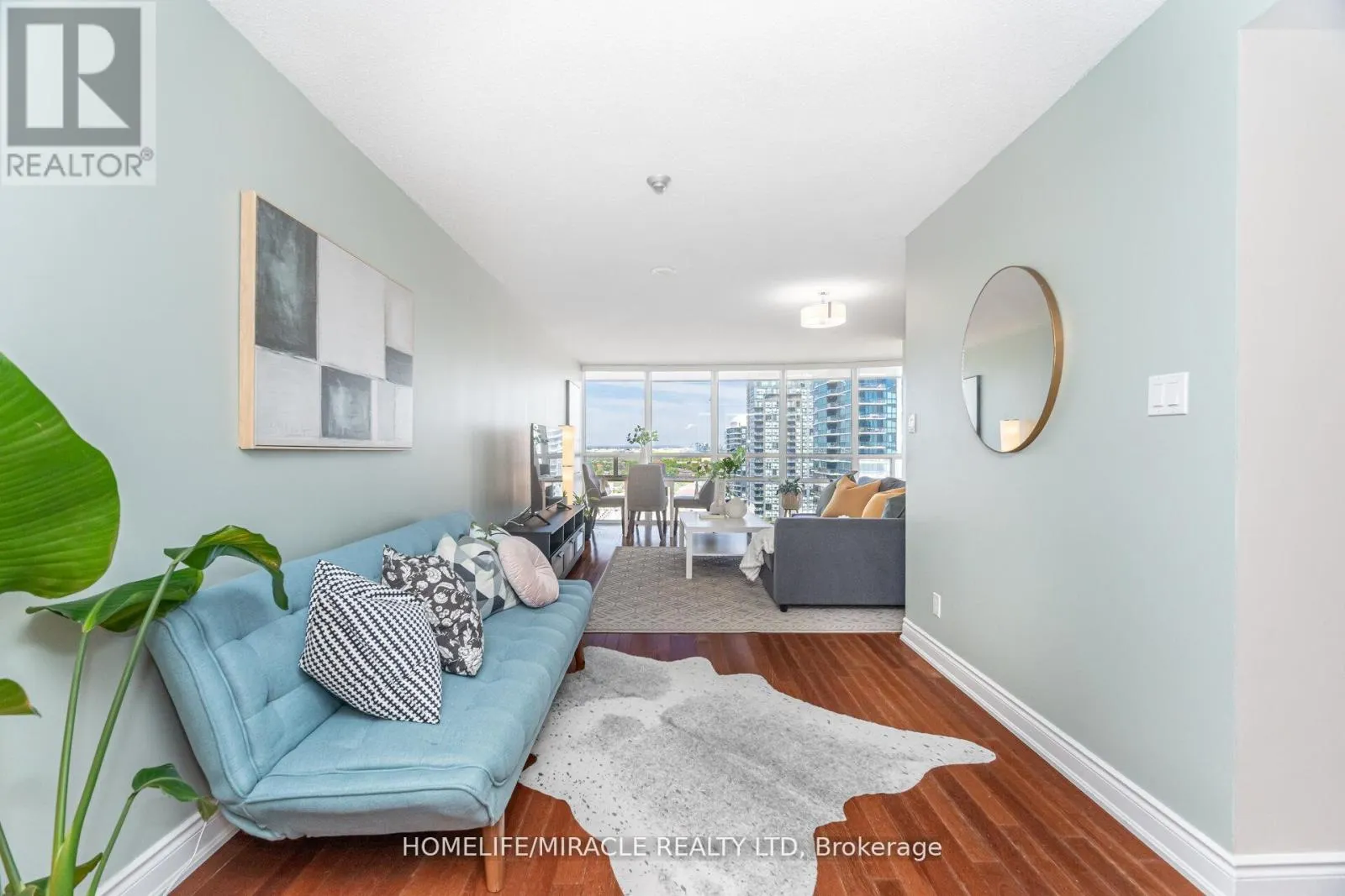 1701 - 50 EGLINTON AVE W