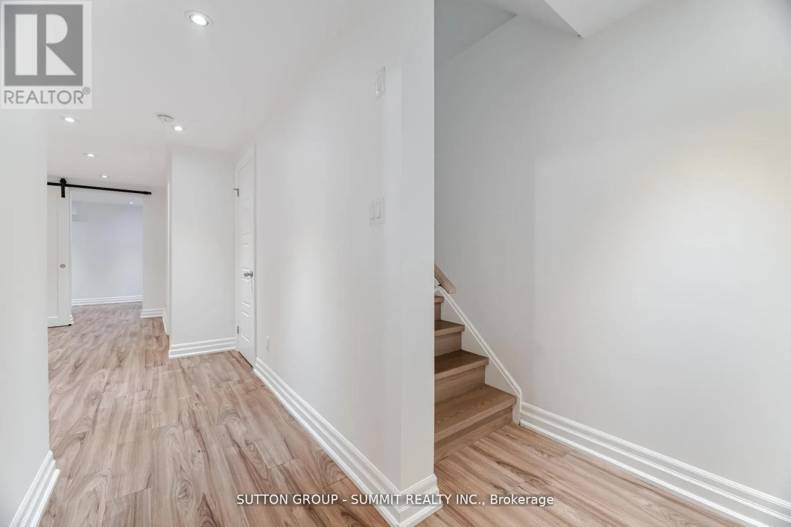 12 - 70 PLAINS ROAD W