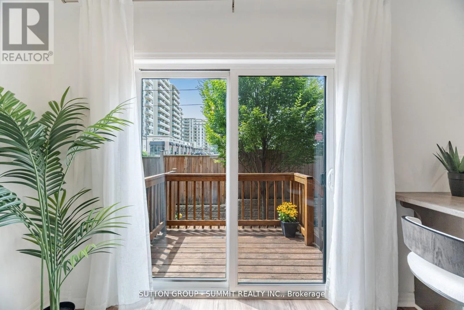 12 - 70 PLAINS ROAD W