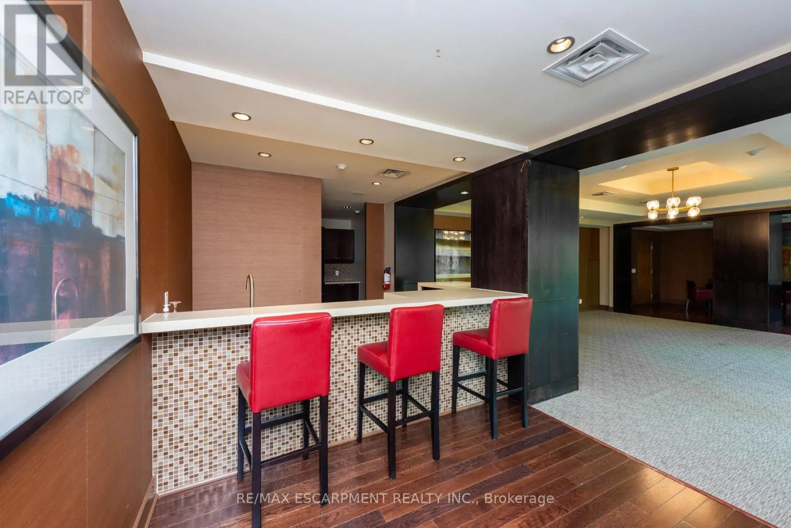 710 - 1055 SOUTHDOWN ROAD