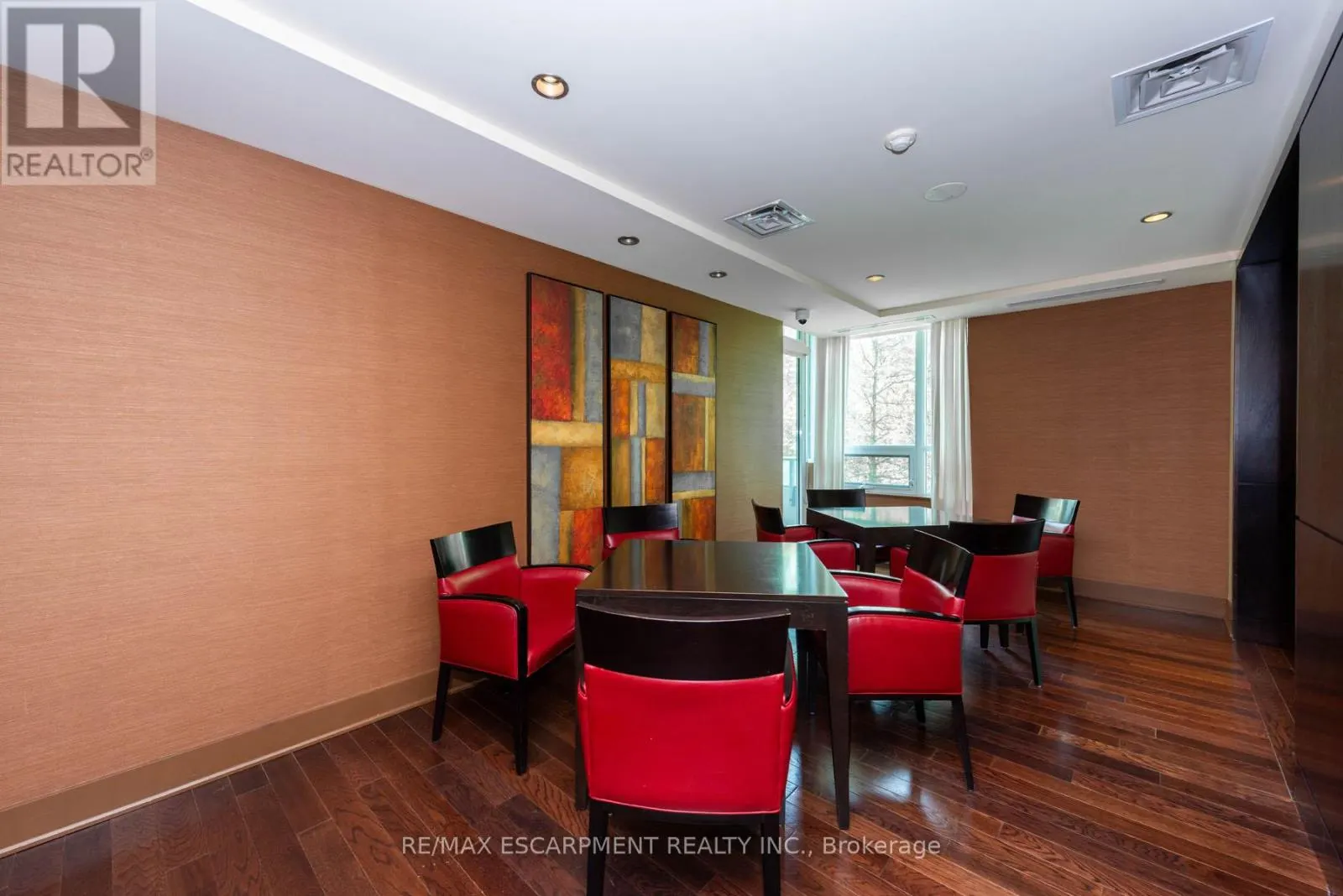 710 - 1055 SOUTHDOWN ROAD