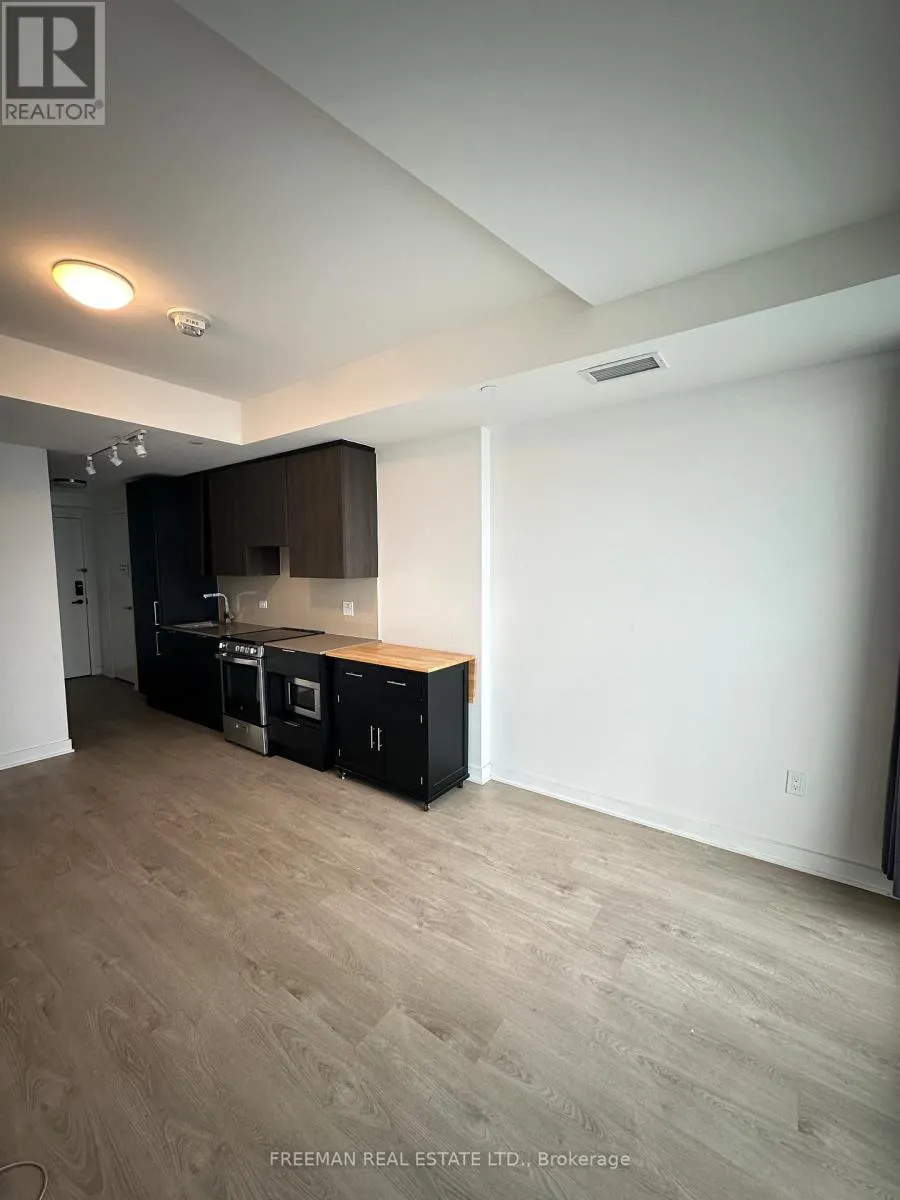 5602 - 3900 CONFEDERATION PARKWAY