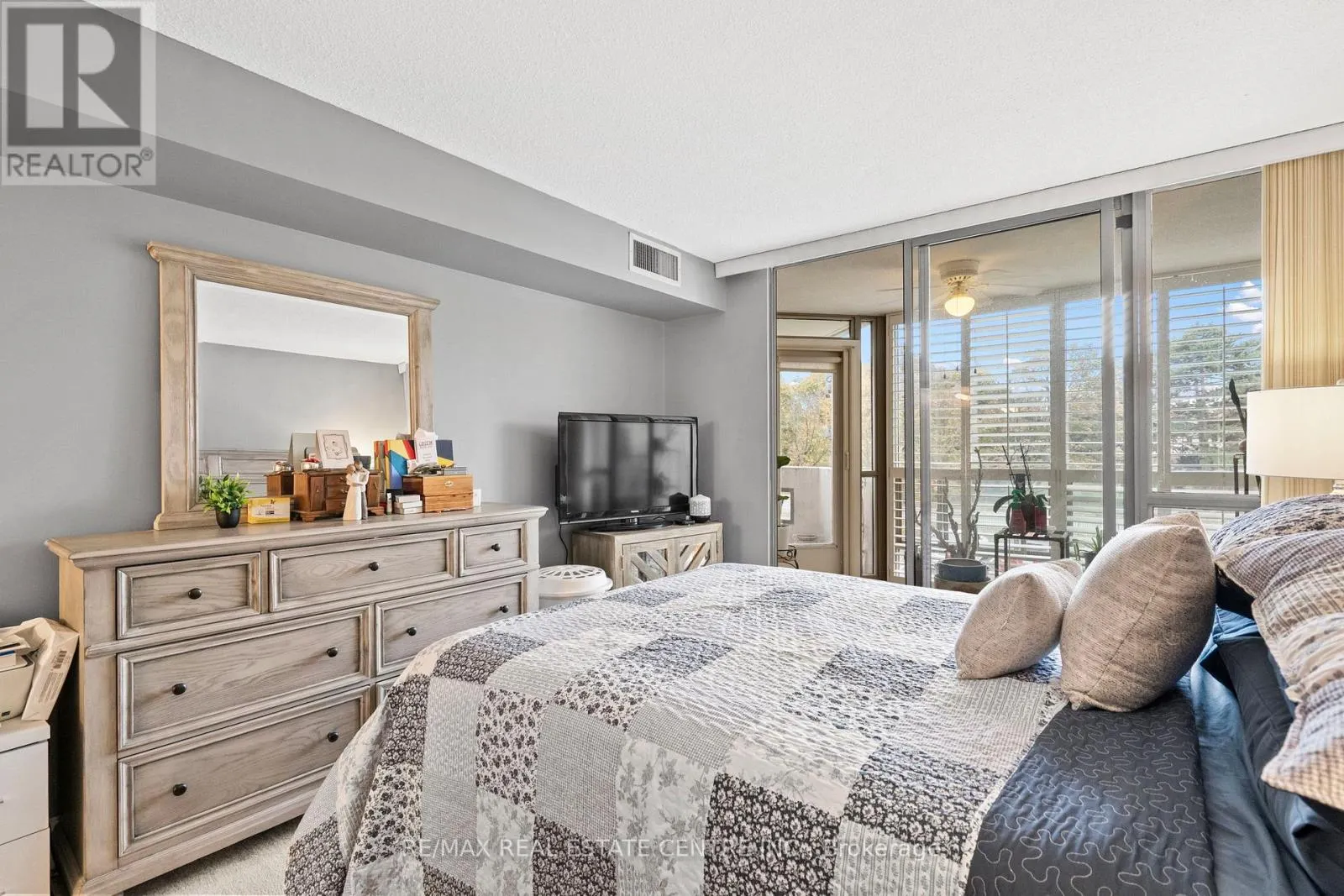 209 - 5090 PINEDALE AVE AVENUE