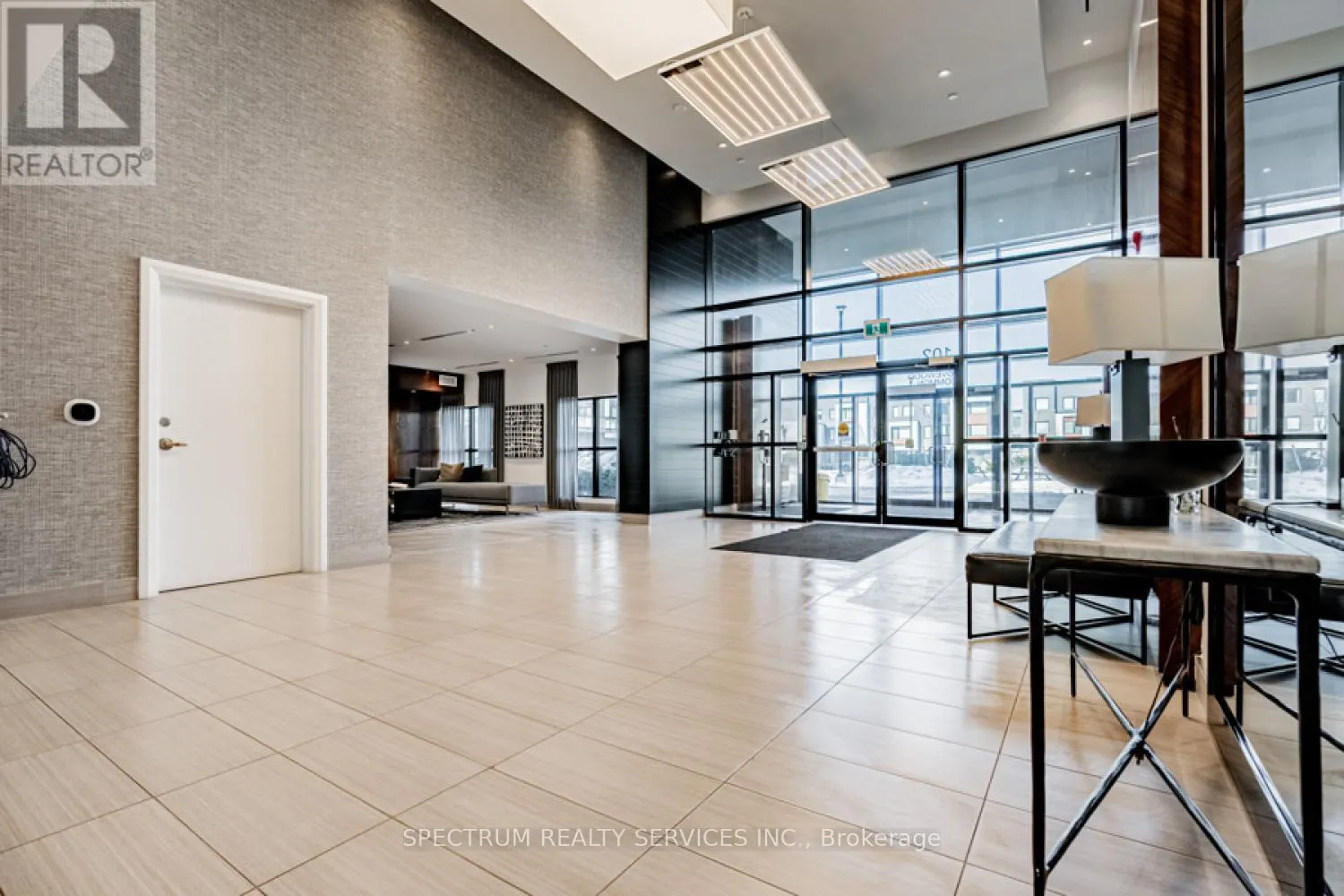 531 - 102 GROVEWOOD COMMON