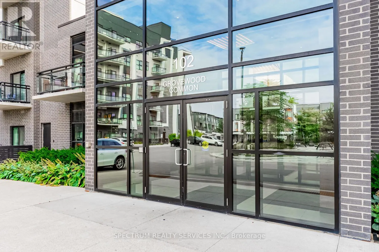 531 - 102 GROVEWOOD COMMON