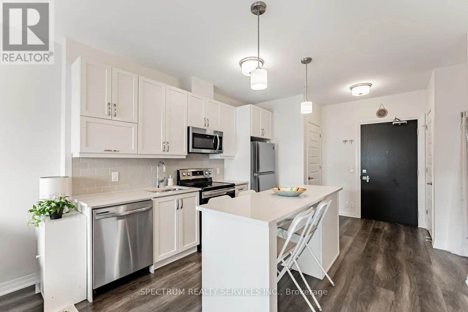 531 - 102 GROVEWOOD COMMON