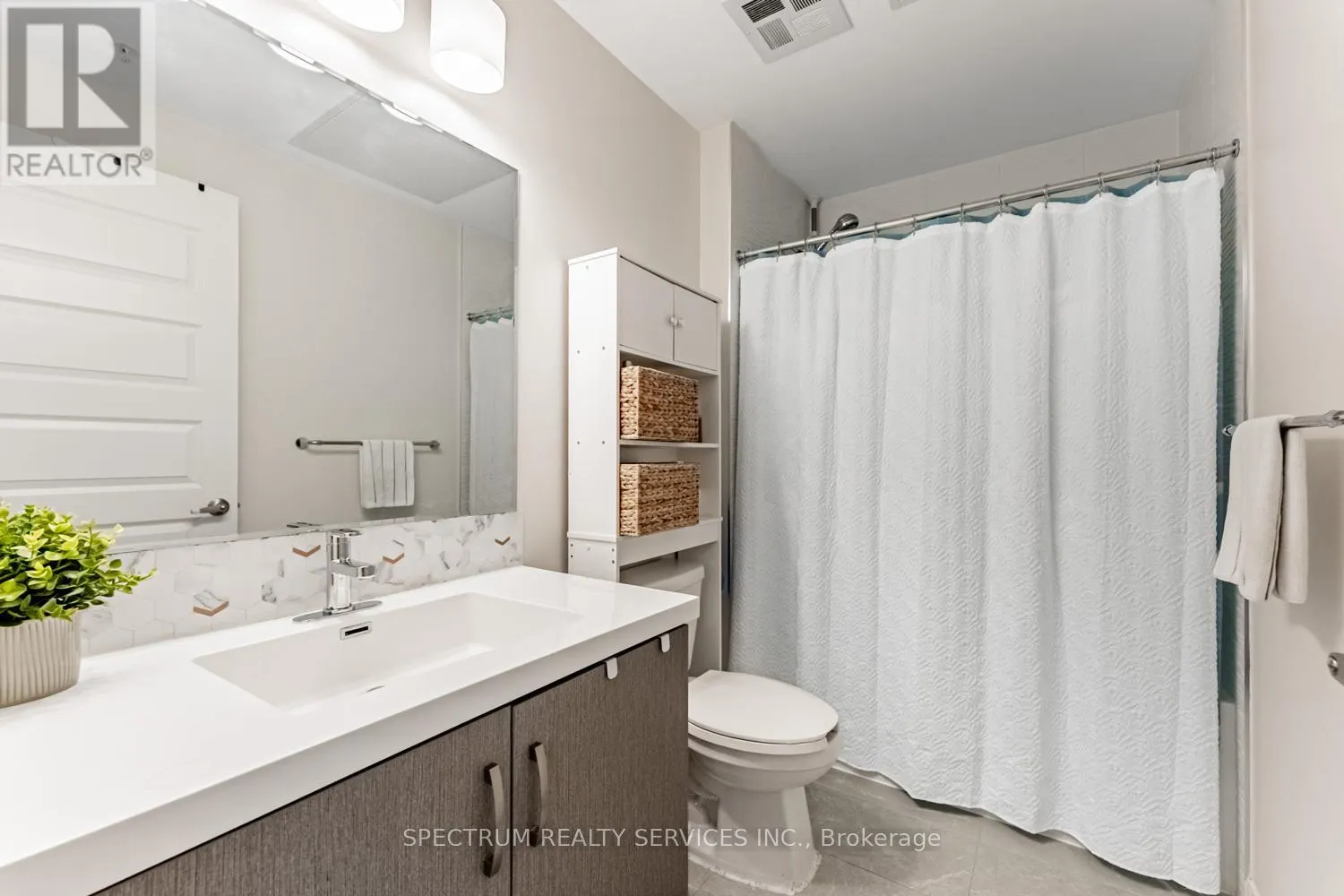 531 - 102 GROVEWOOD COMMON