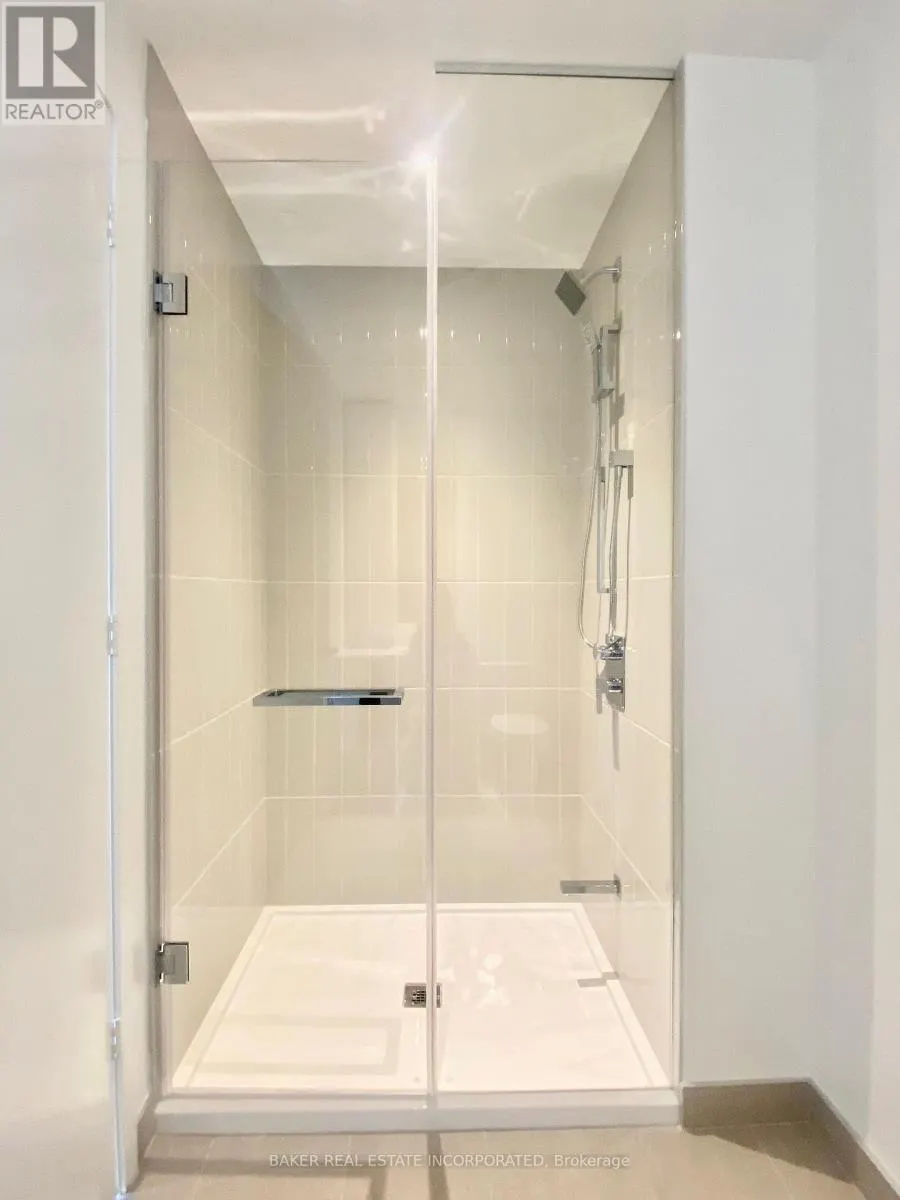 4807 - 3900 CONFEDERATION PARKWAY