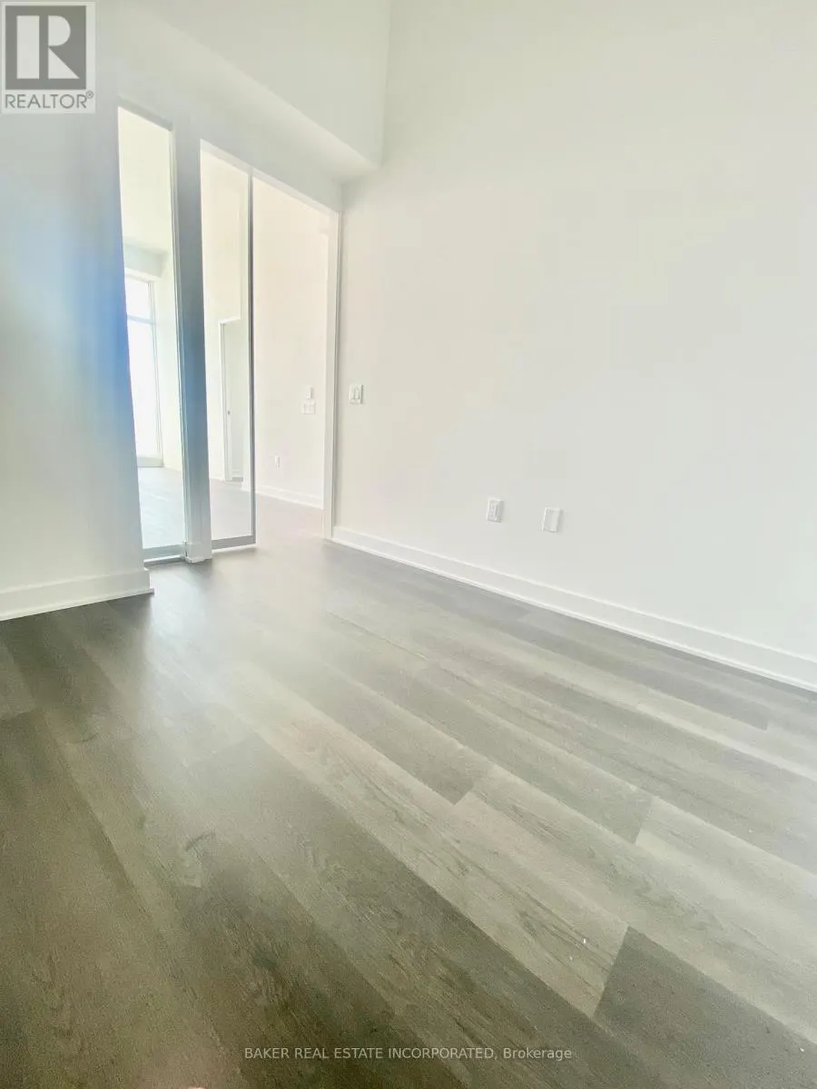 4807 - 3900 CONFEDERATION PARKWAY