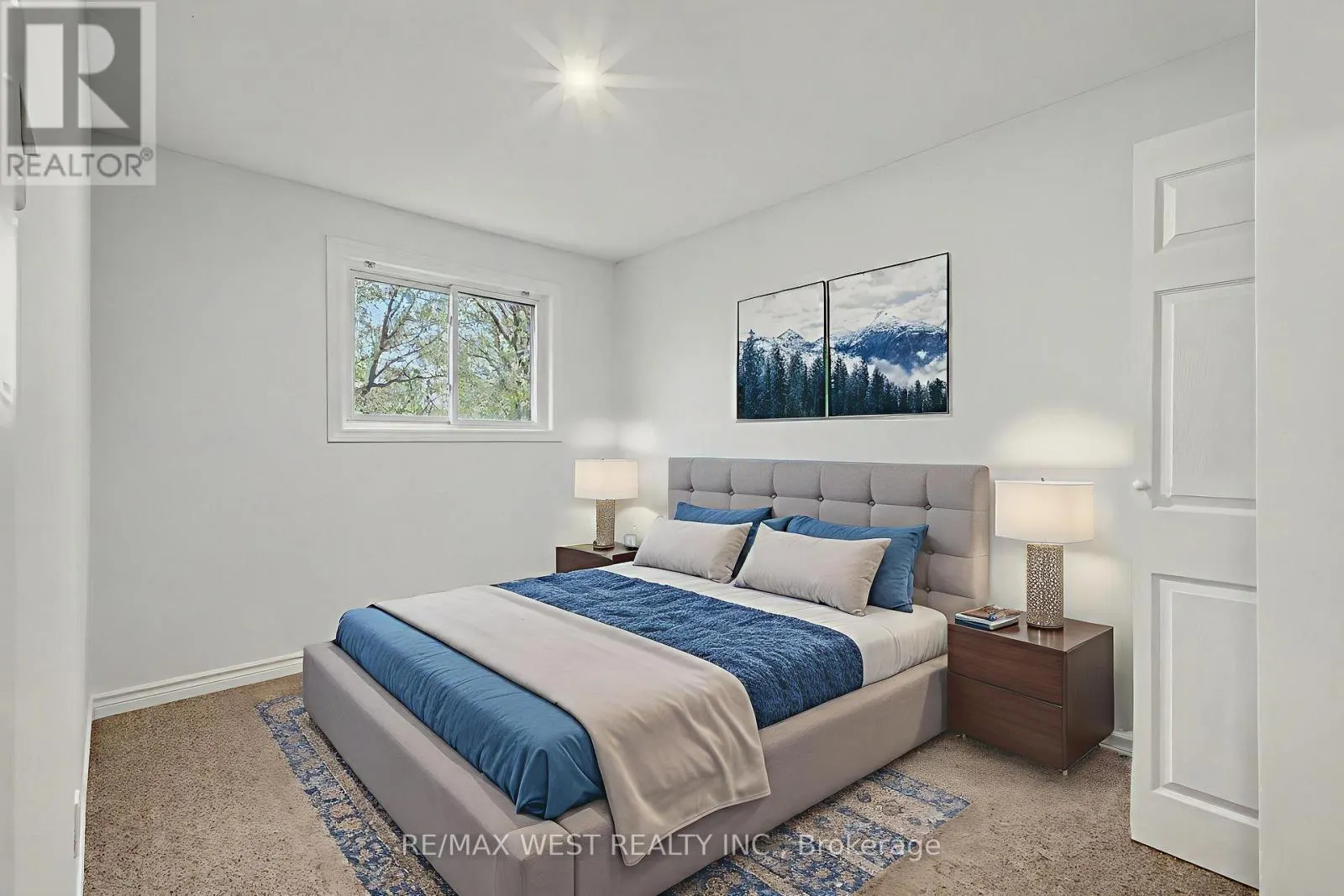 8 - 64 BRONTE STREET S