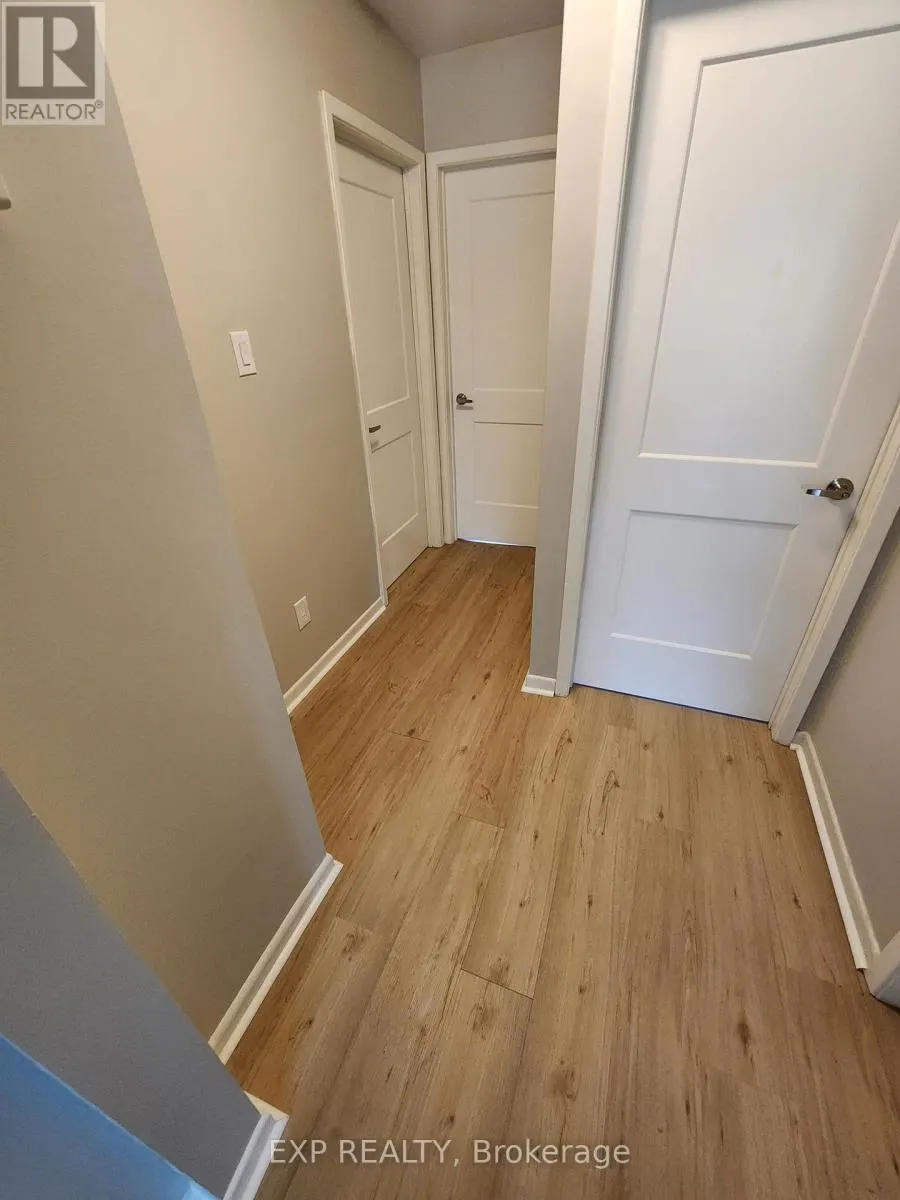 MAIN LEVEL - 89 WELLINGTON STREET E