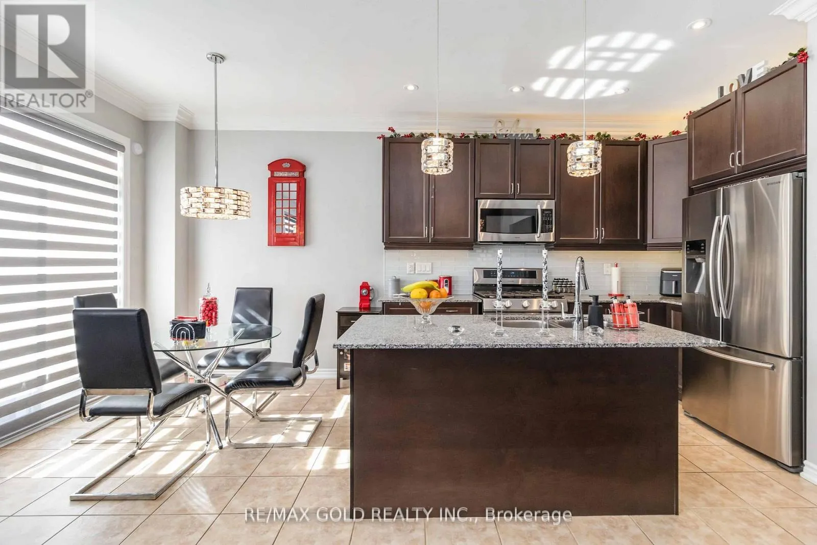 110 KEMPENFELT TRAIL