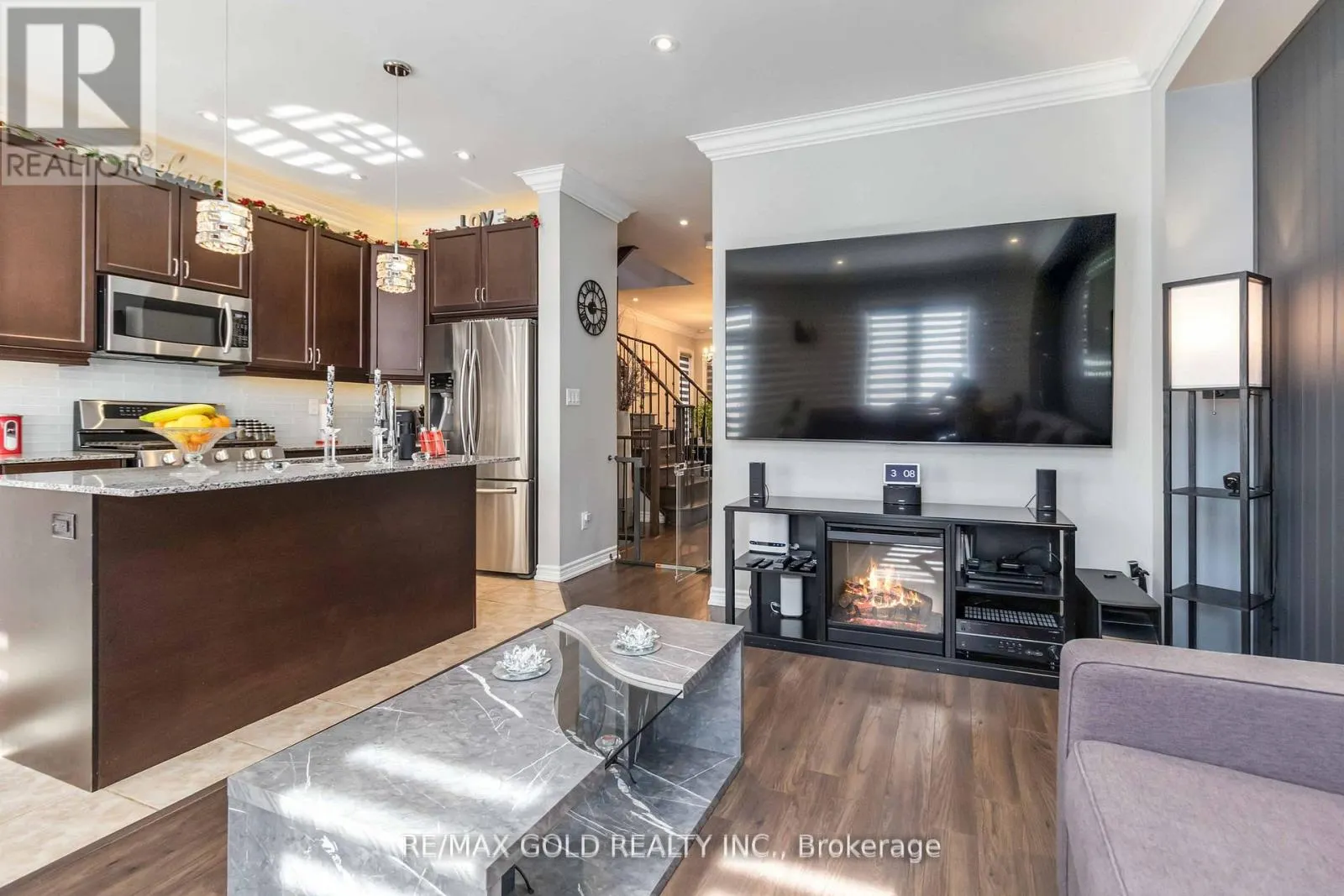 110 KEMPENFELT TRAIL