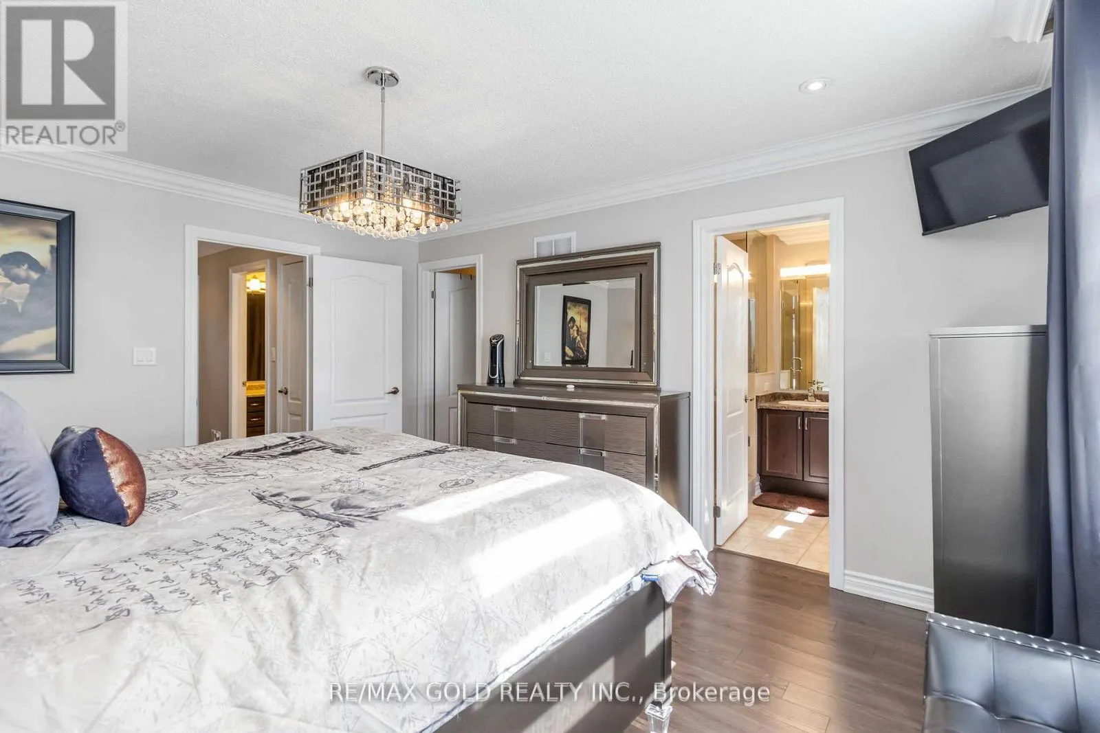 110 KEMPENFELT TRAIL