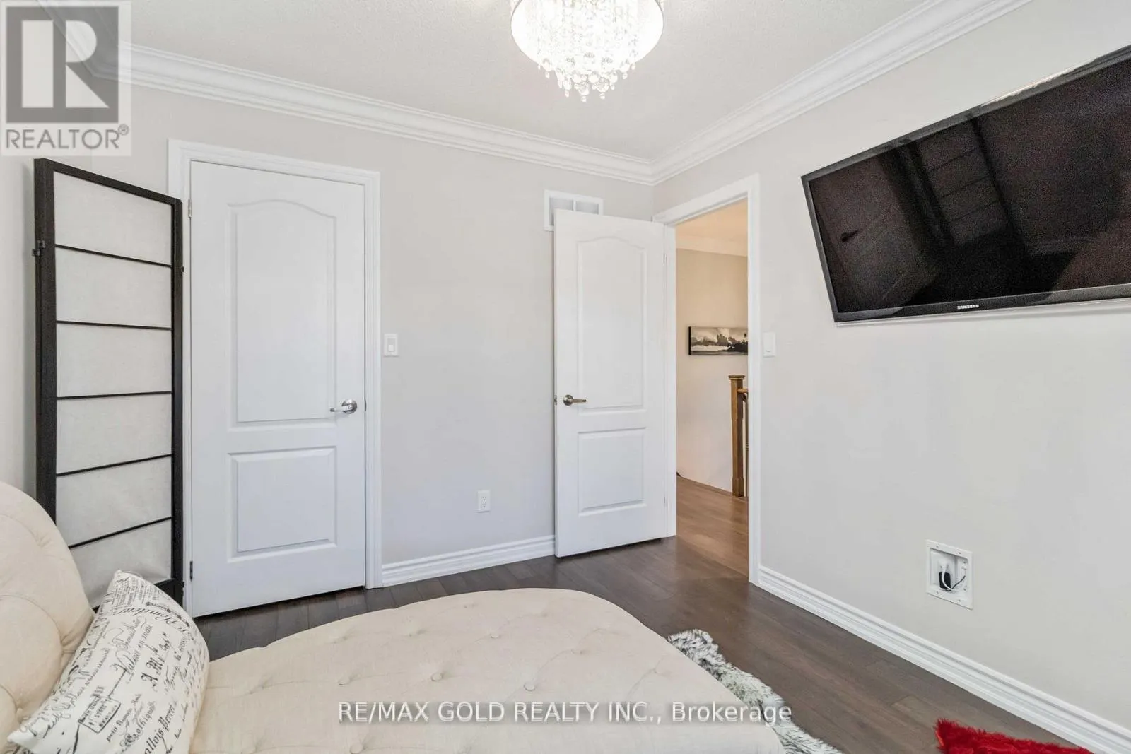 110 KEMPENFELT TRAIL