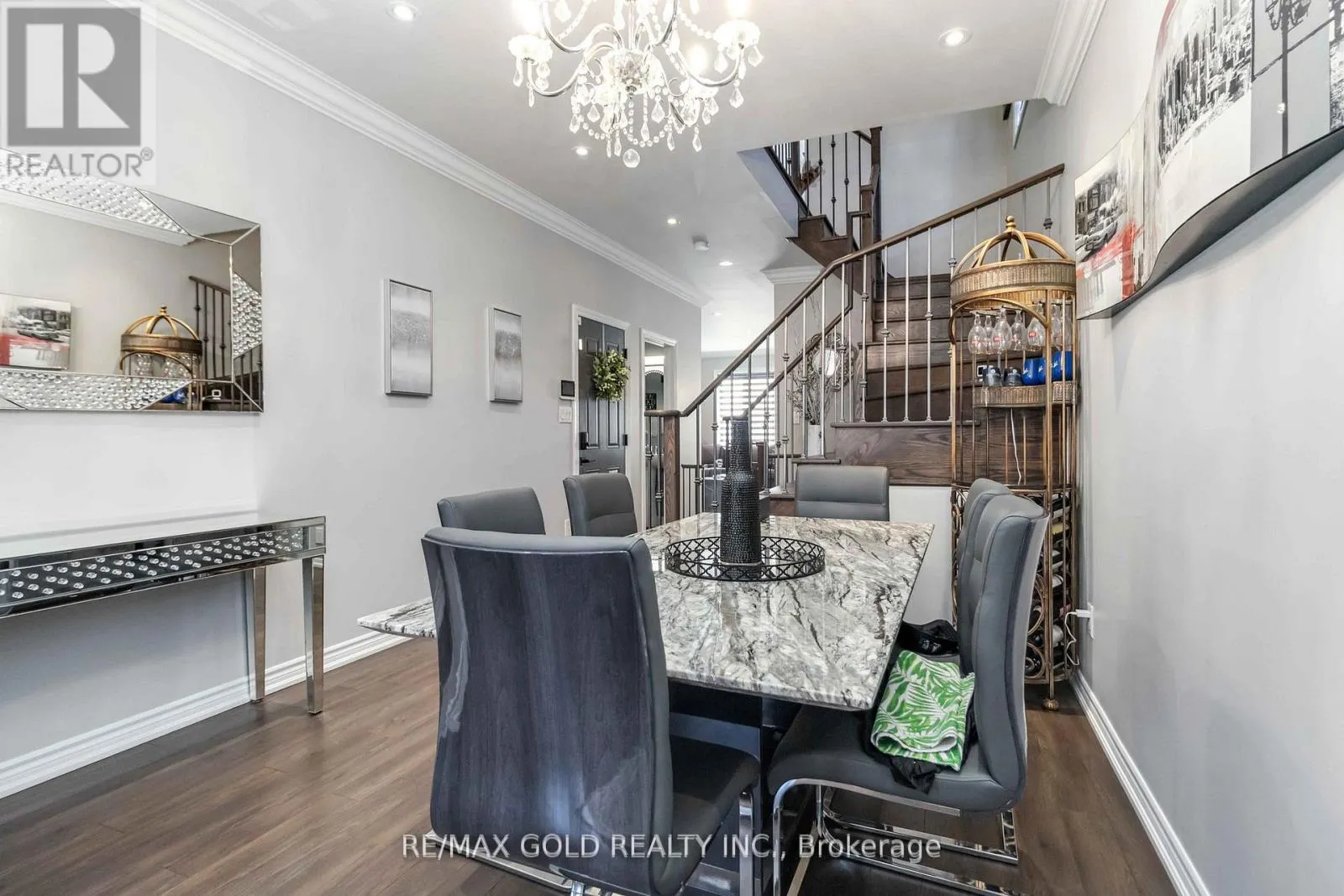 110 KEMPENFELT TRAIL