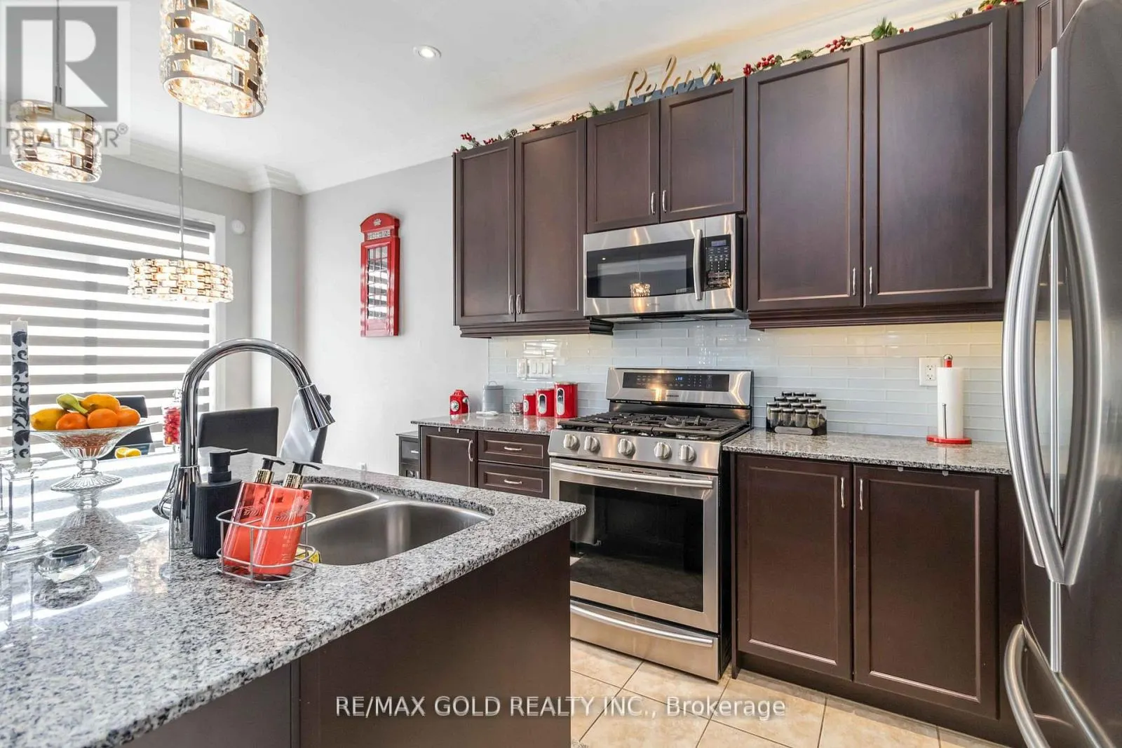 110 KEMPENFELT TRAIL