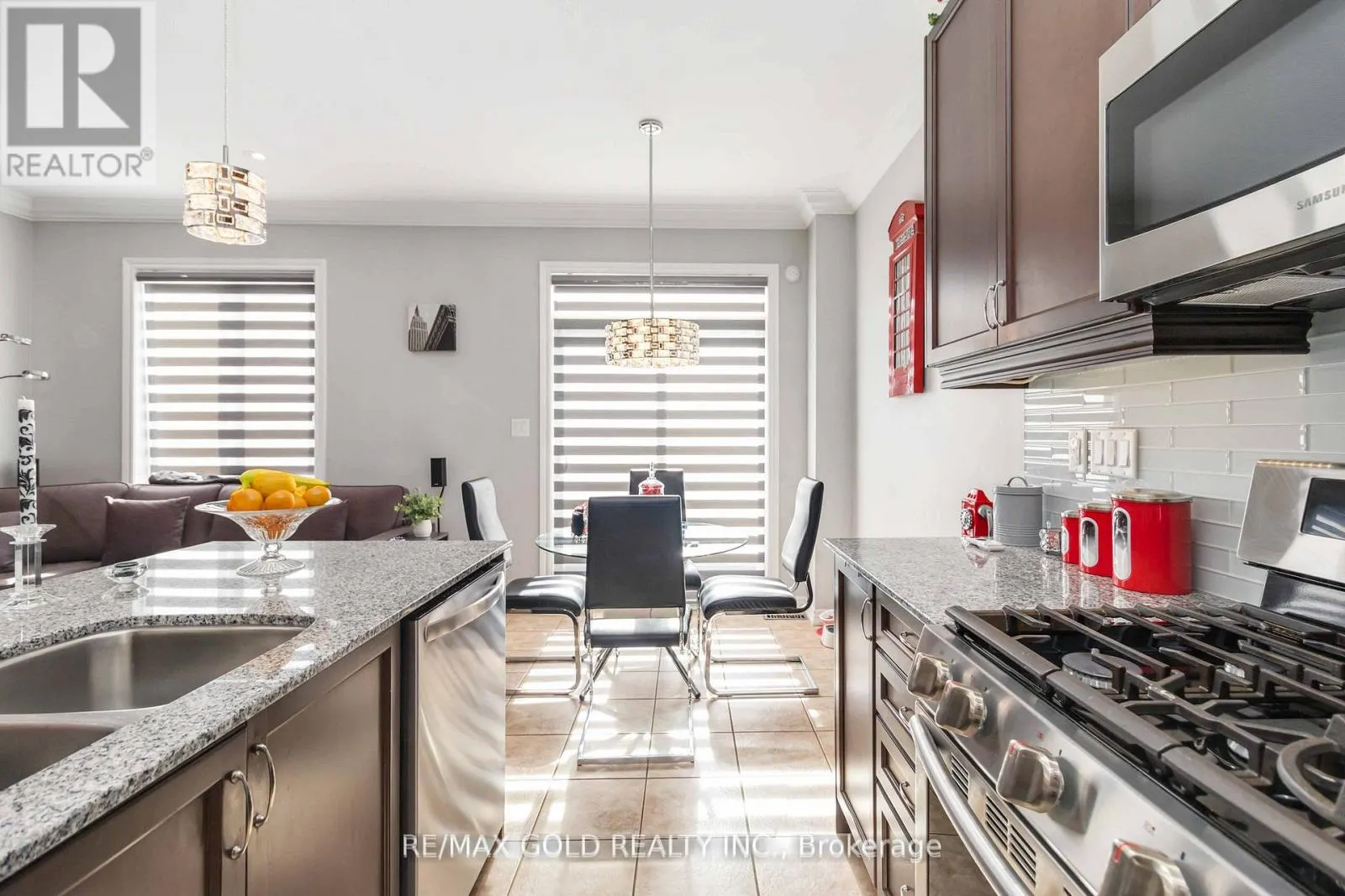 110 KEMPENFELT TRAIL