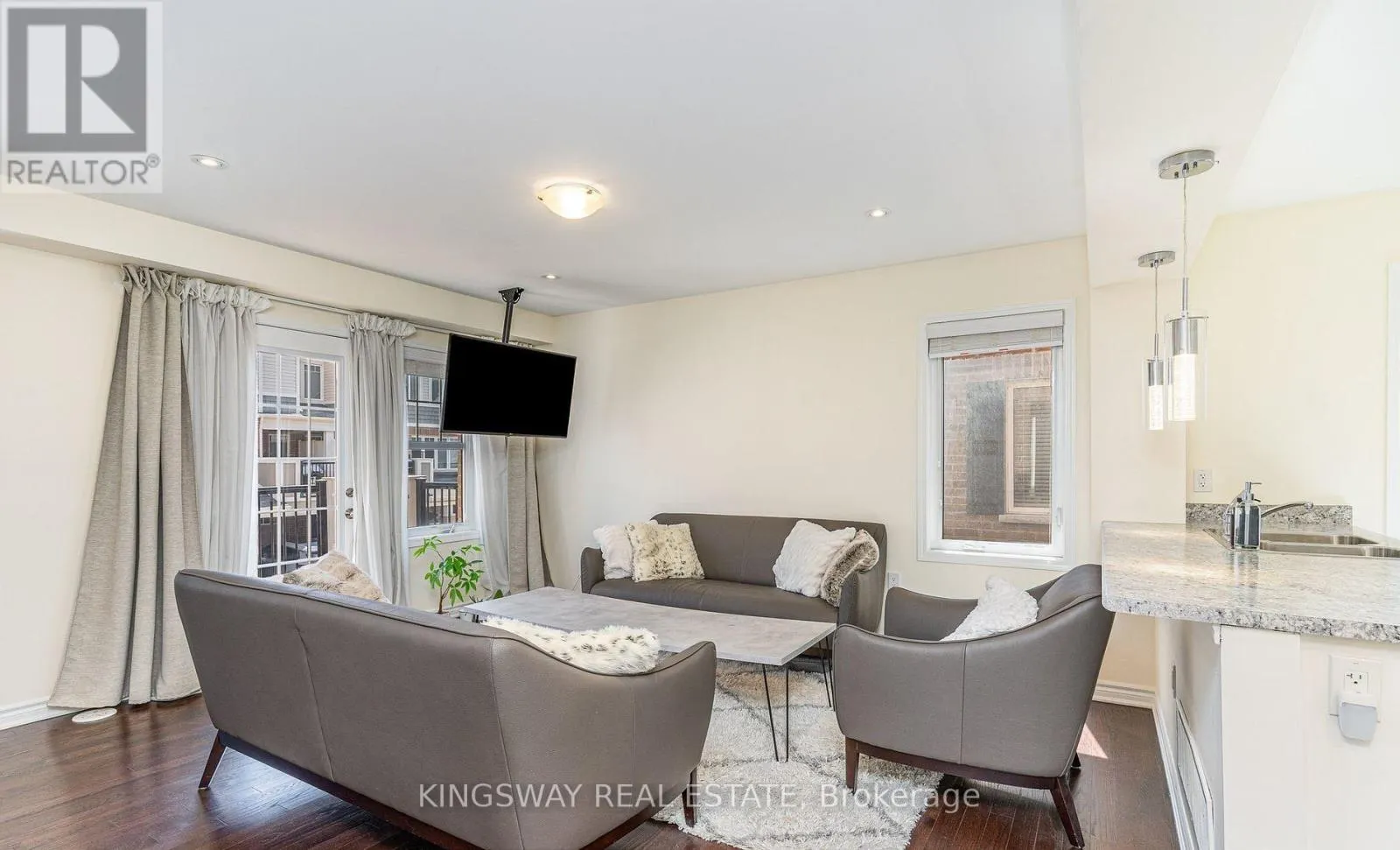 47 - 1000 ASLETON BOULEVARD N