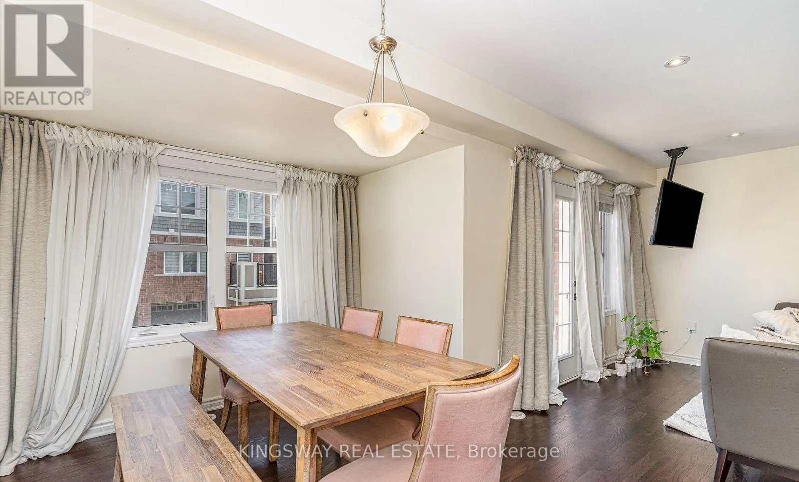 47 - 1000 ASLETON BOULEVARD N