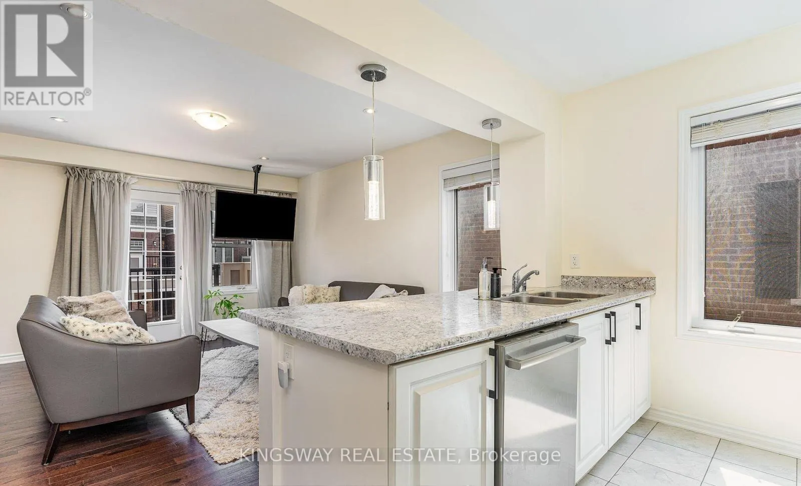 47 - 1000 ASLETON BOULEVARD N