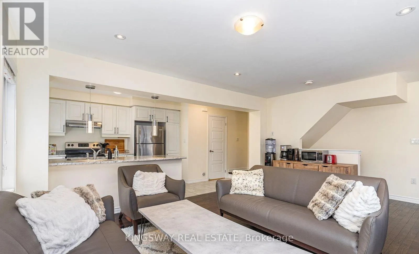 47 - 1000 ASLETON BOULEVARD N