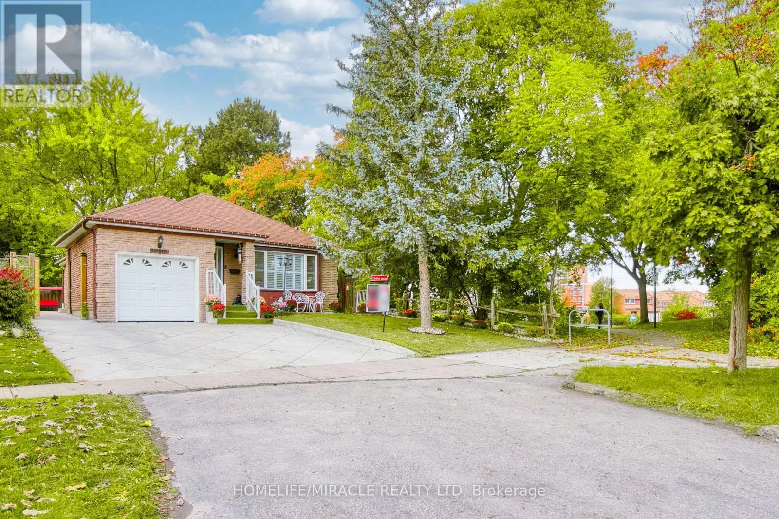 409 - 3353 MARTINS PINE CRESCENT