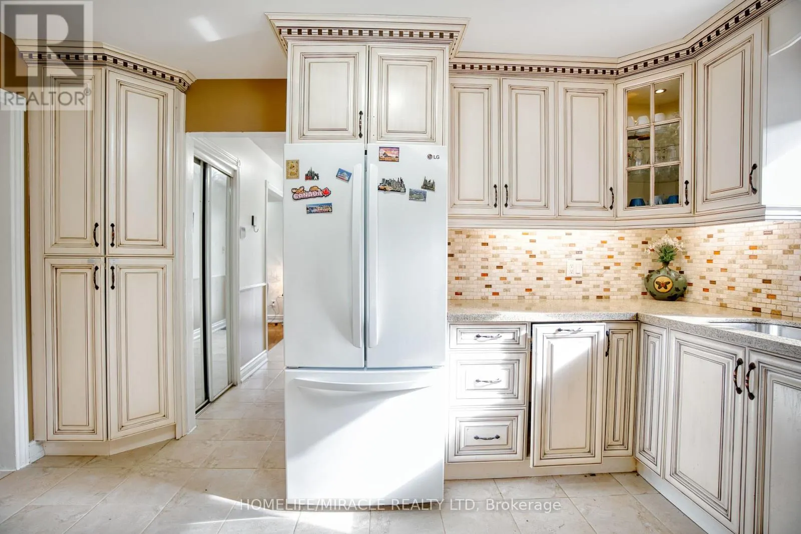 409 - 3353 MARTINS PINE CRESCENT