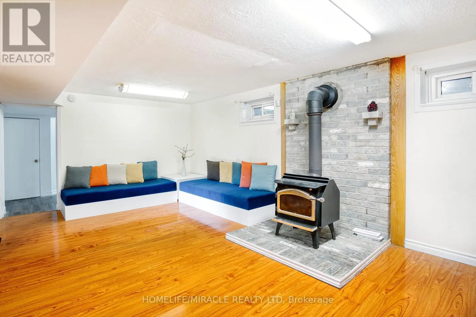 409 - 3353 MARTINS PINE CRESCENT