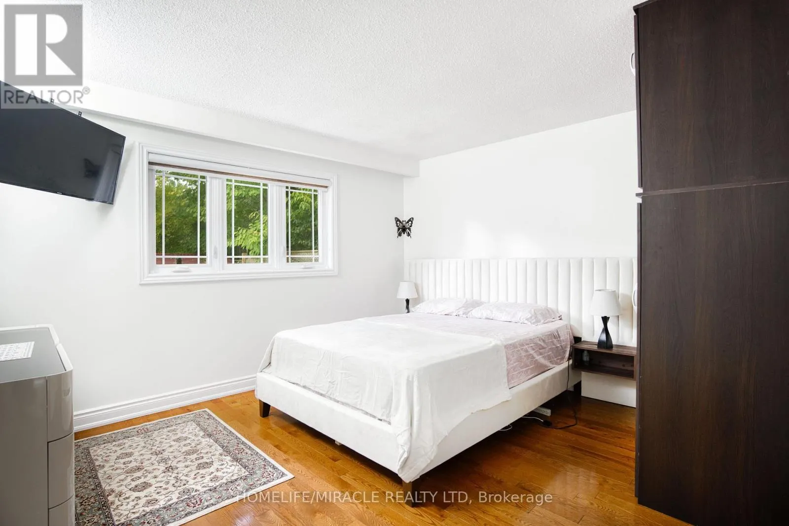 409 - 3353 MARTINS PINE CRESCENT