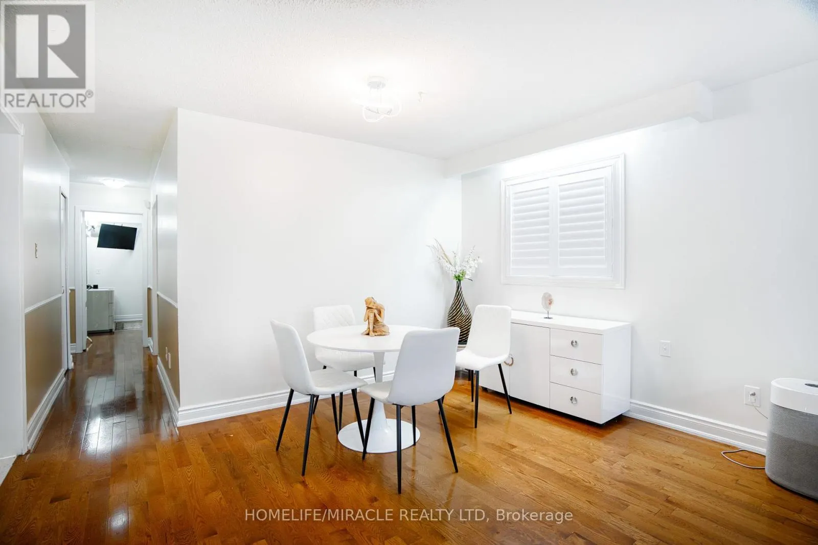 409 - 3353 MARTINS PINE CRESCENT