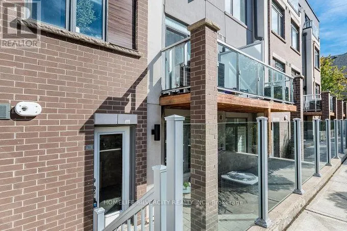 104 - 3058 SIXTH LINE