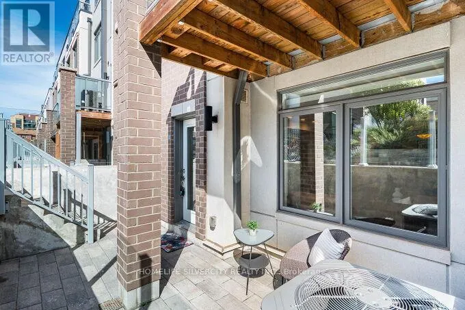 104 - 3058 SIXTH LINE