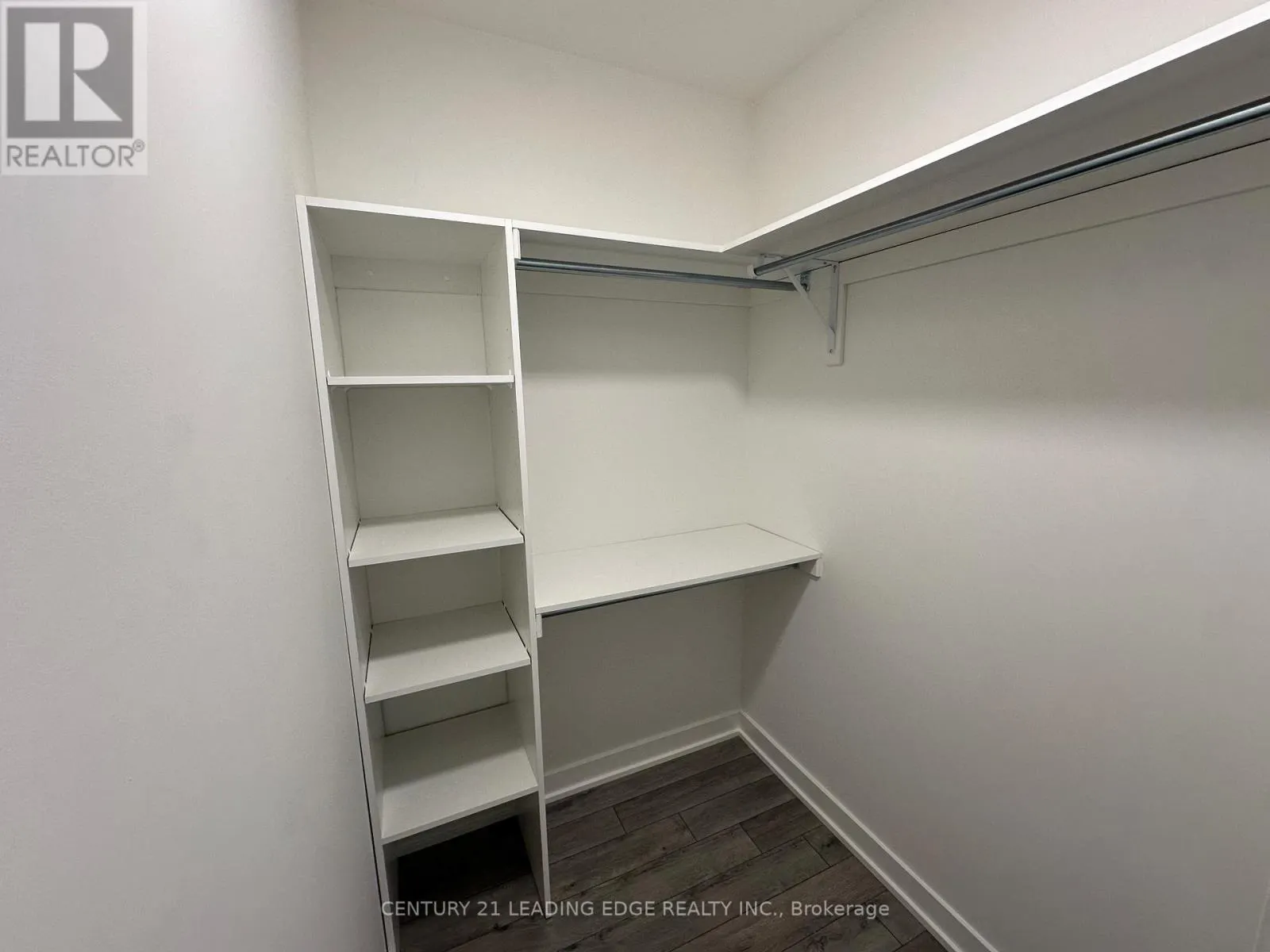 610 - 3071 TRAFALGAR ROAD