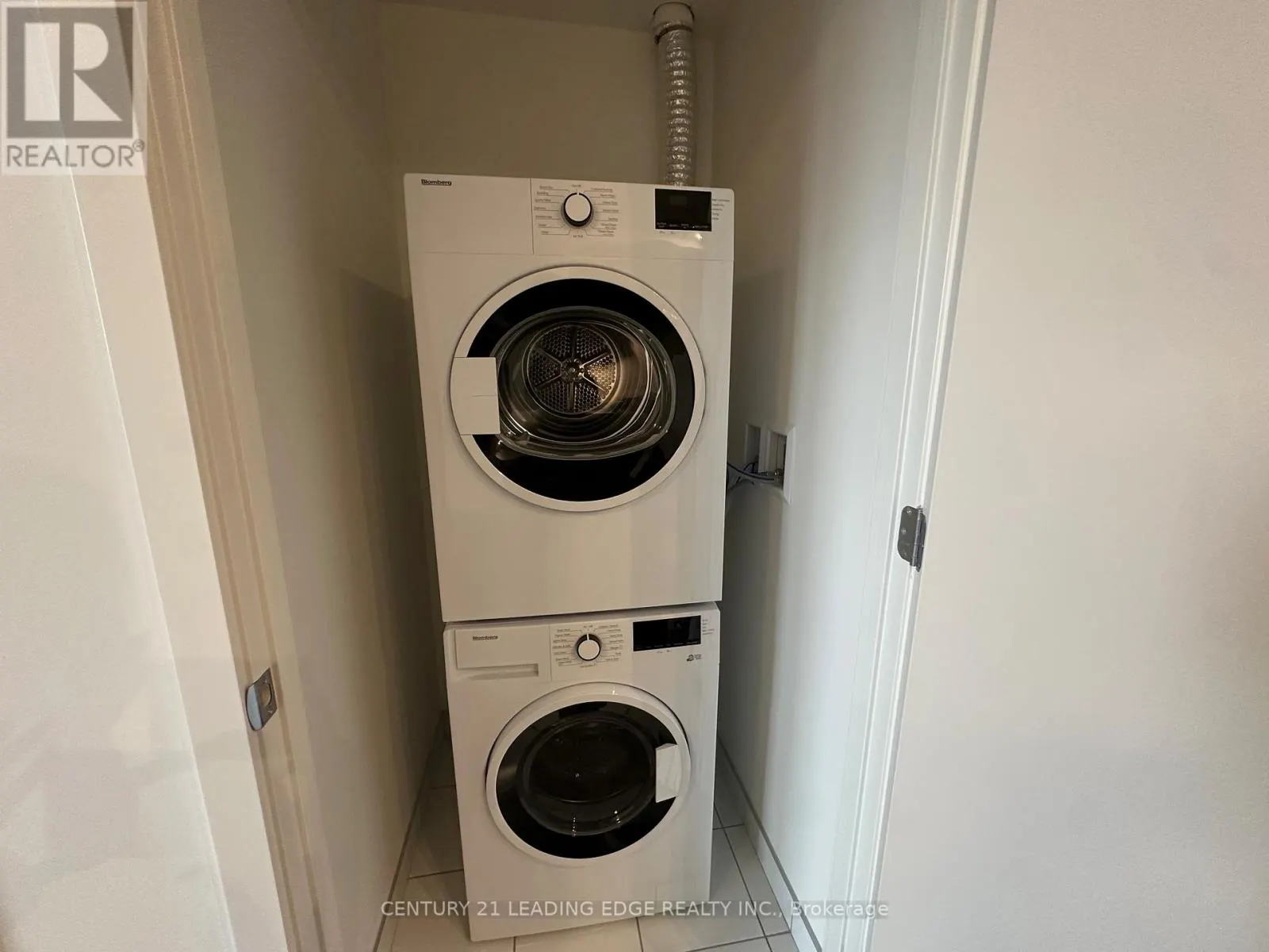 610 - 3071 TRAFALGAR ROAD