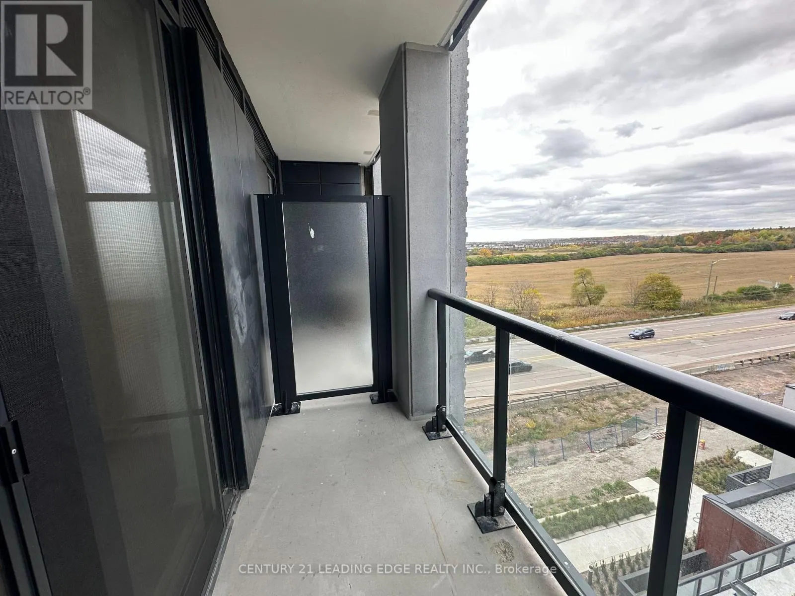 610 - 3071 TRAFALGAR ROAD