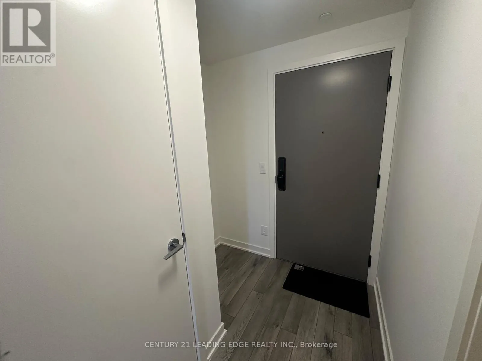 610 - 3071 TRAFALGAR ROAD