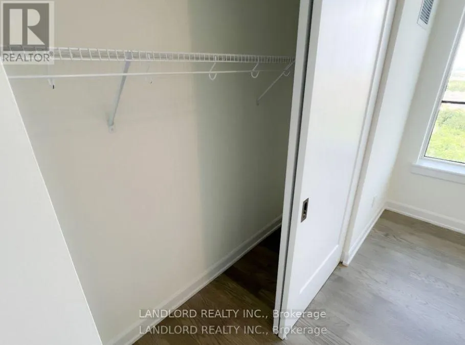 2206 - 3220 WILLIAM COLTSON AVENUE