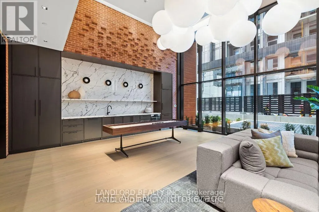 2206 - 3220 WILLIAM COLTSON AVENUE