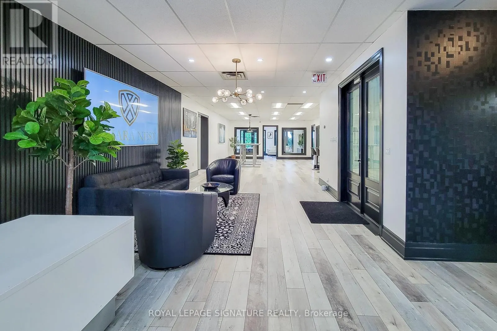 300 - 414 NORTH SERVICE ROAD E