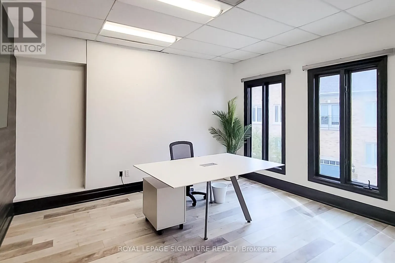 300 - 414 NORTH SERVICE ROAD E