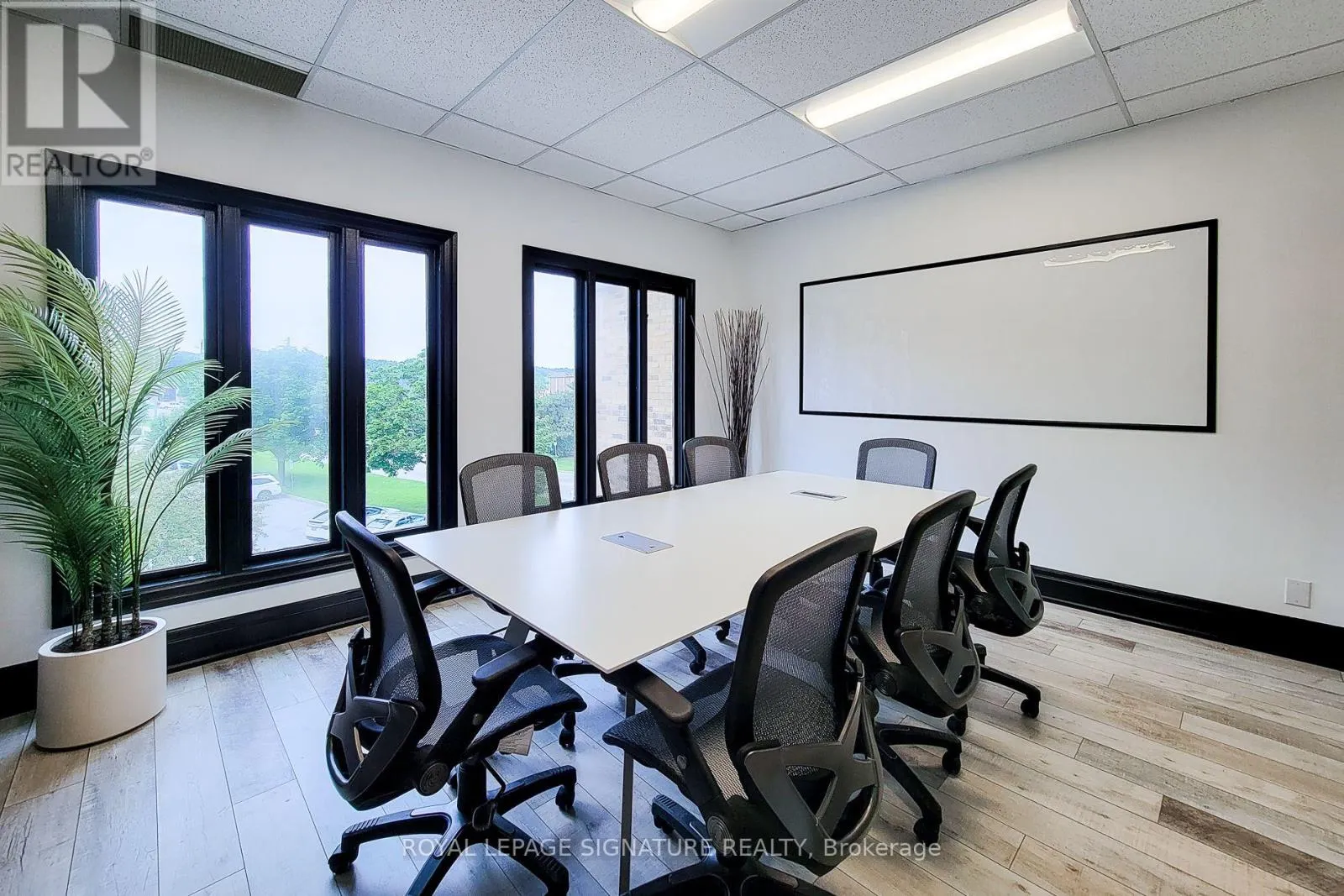 300 - 414 NORTH SERVICE ROAD E