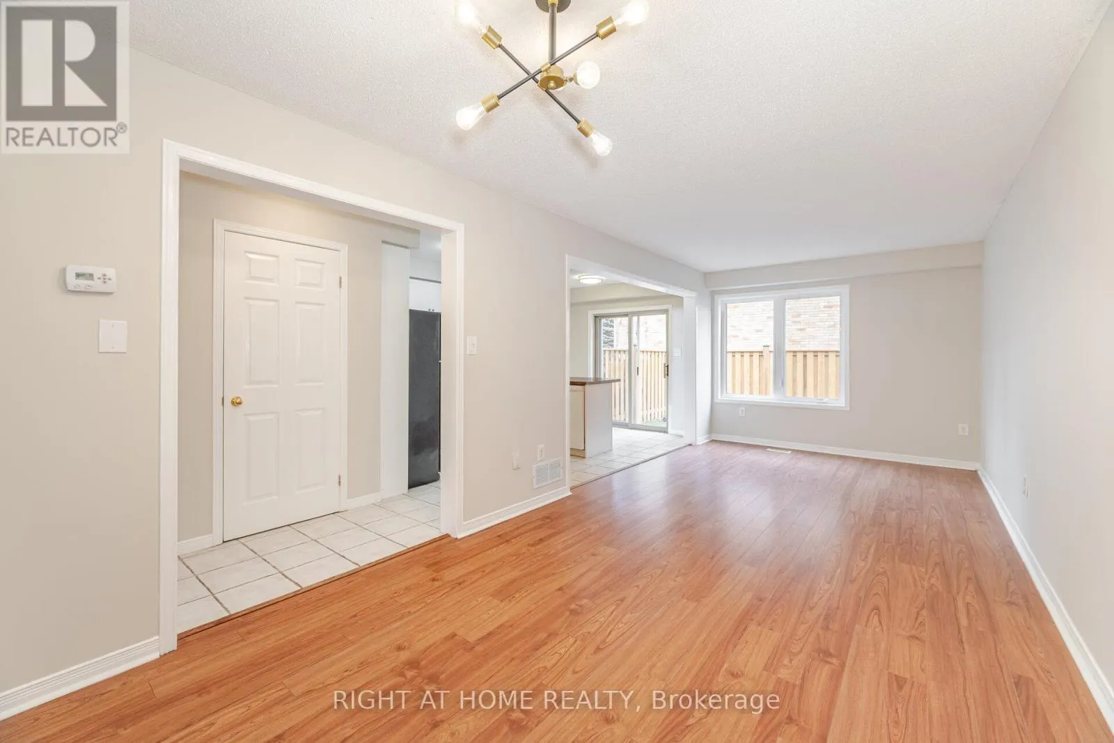 2 - 1283 BLANSHARD DRIVE