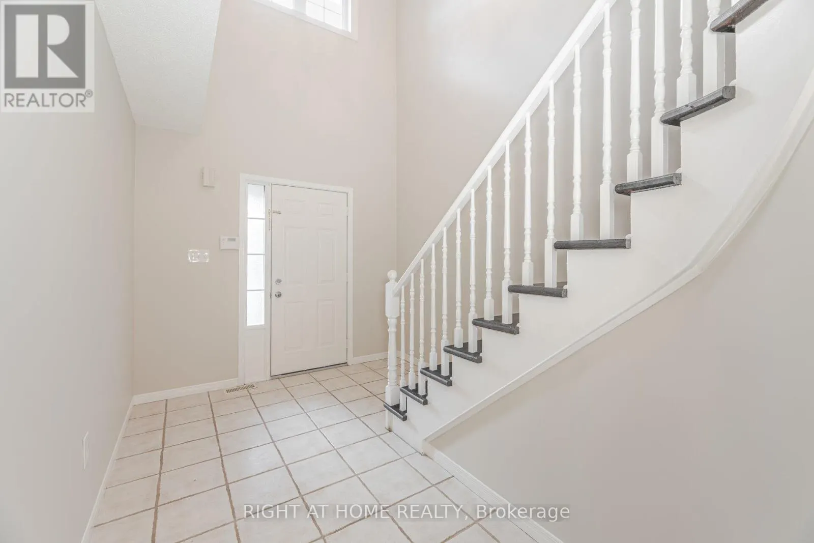 2 - 1283 BLANSHARD DRIVE