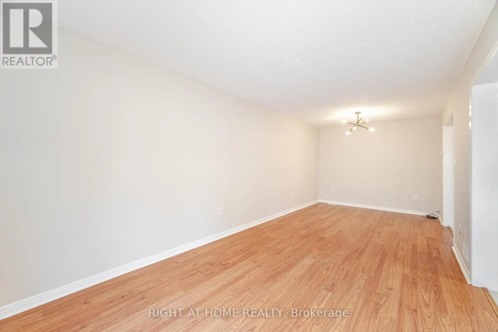 2 - 1283 BLANSHARD DRIVE