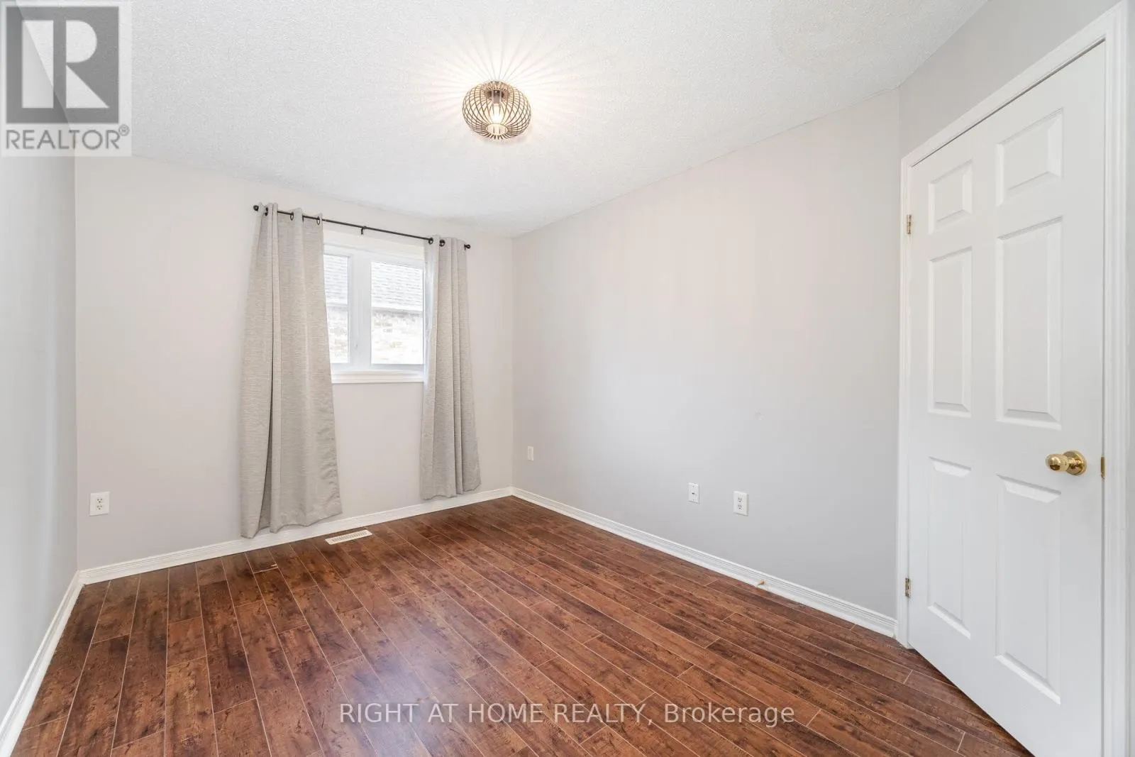 2 - 1283 BLANSHARD DRIVE